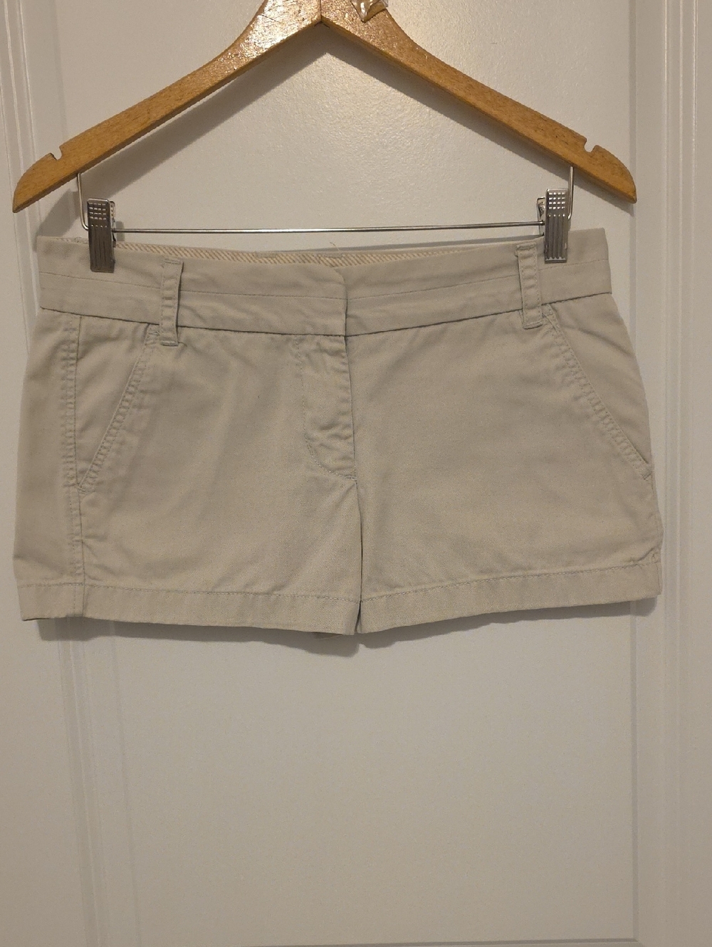 J. Crew Broken-in Chino Shorts Size 4